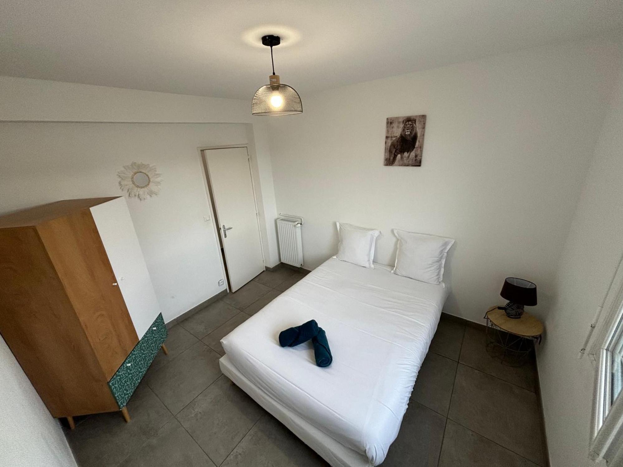 Апартаменты Le Spacieux - Circuit - Parking - 8 Personnes - Reve Au Mans Ле-Ман Экстерьер фото